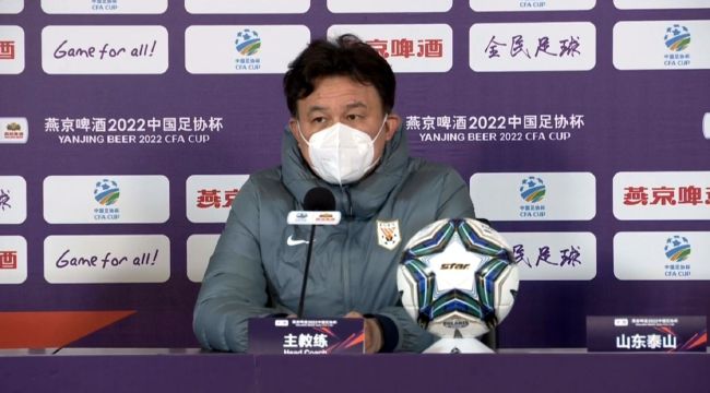 被主人摁住灌浓精尿gif