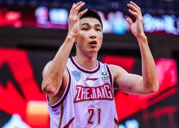 美女撒尿脱裤子全过程