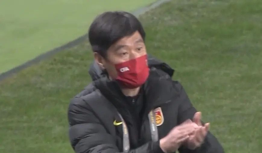 美女性行为